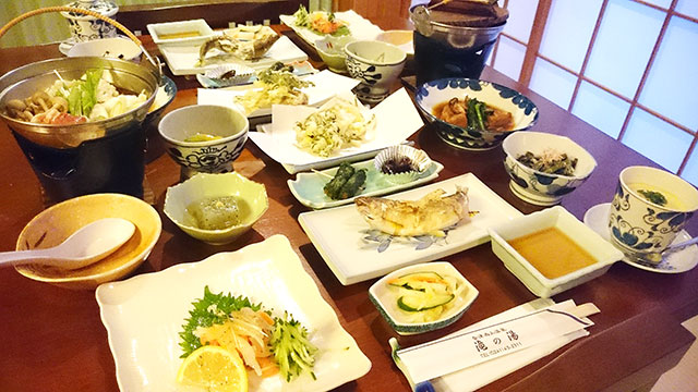 会津西山温泉 滝の湯 夕食